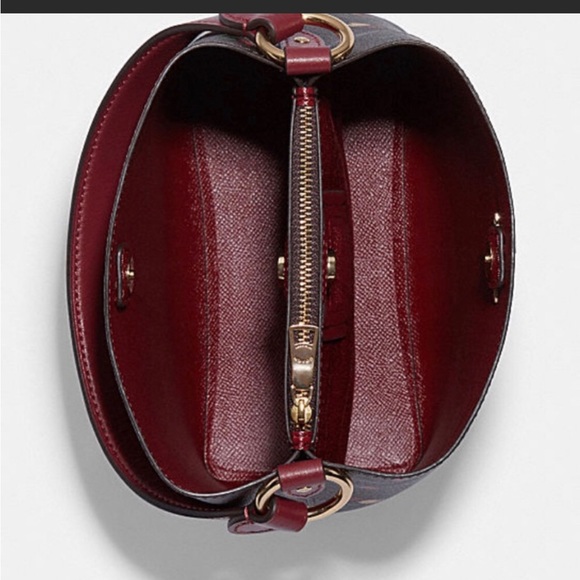 New Coach small town bucket bag in signature canvas with heart petal print - Picture 6 of 6